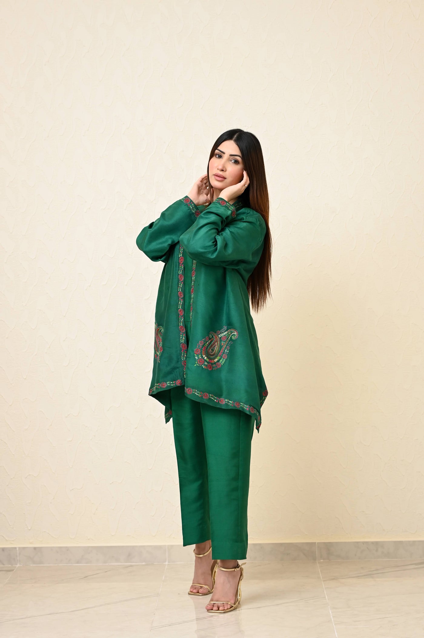 Pure Raw Silk 3-Piece Suit with Kashmiri Hand Embroidered Shrug