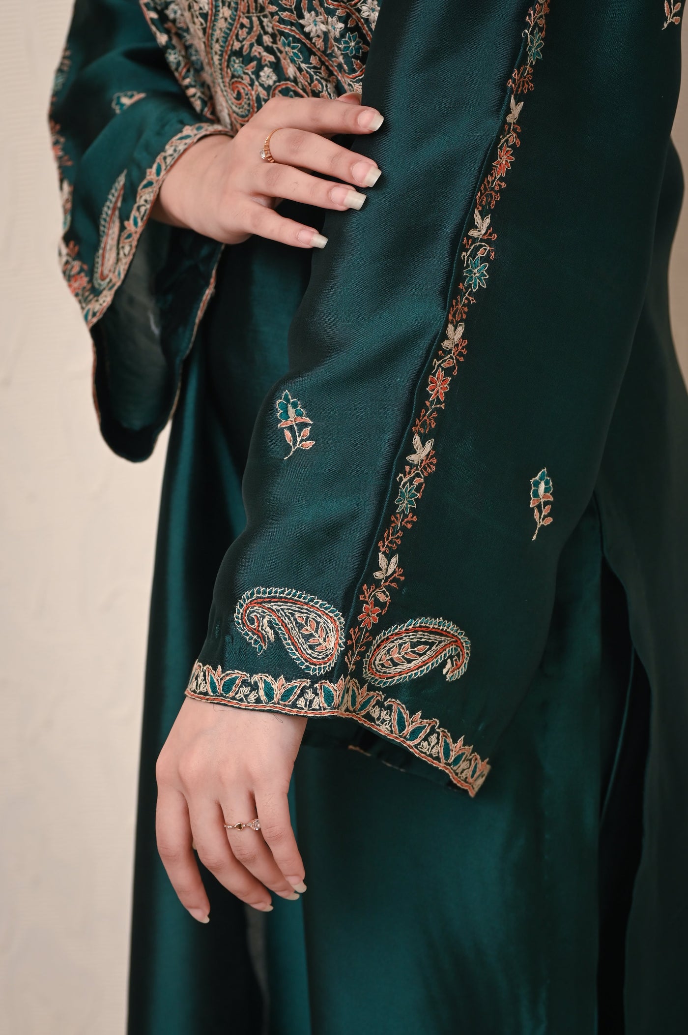 Beautiful Heavy Kashmiri Work 3-Piece Set in Shesha Silk with Pure Organza Dupatta