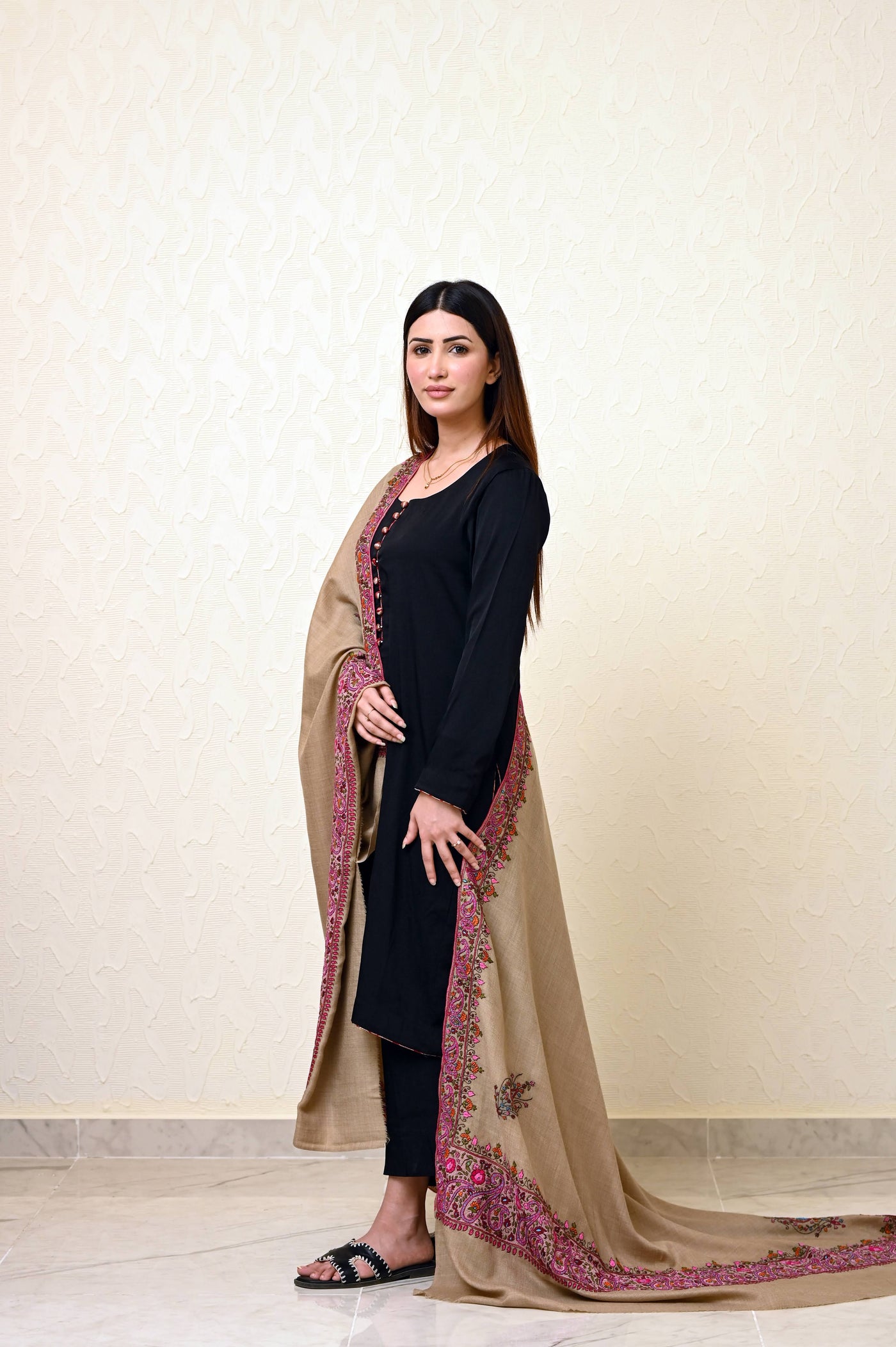 Pure Chashme Bulbul Shawl with Kashmiri Broad Border