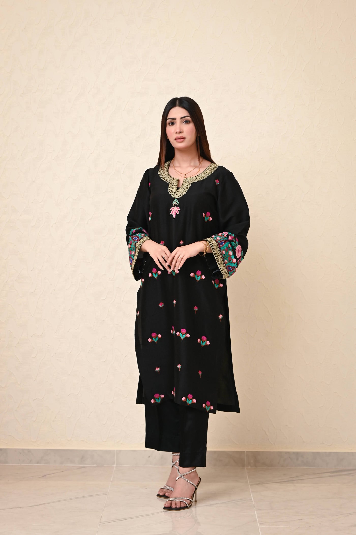 Black 3-Piece Kashmiri Aari Work Silk Ensemble with Organza Dupatta