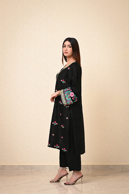 Black 3-Piece Kashmiri Aari Work Silk Ensemble with Organza Dupatta